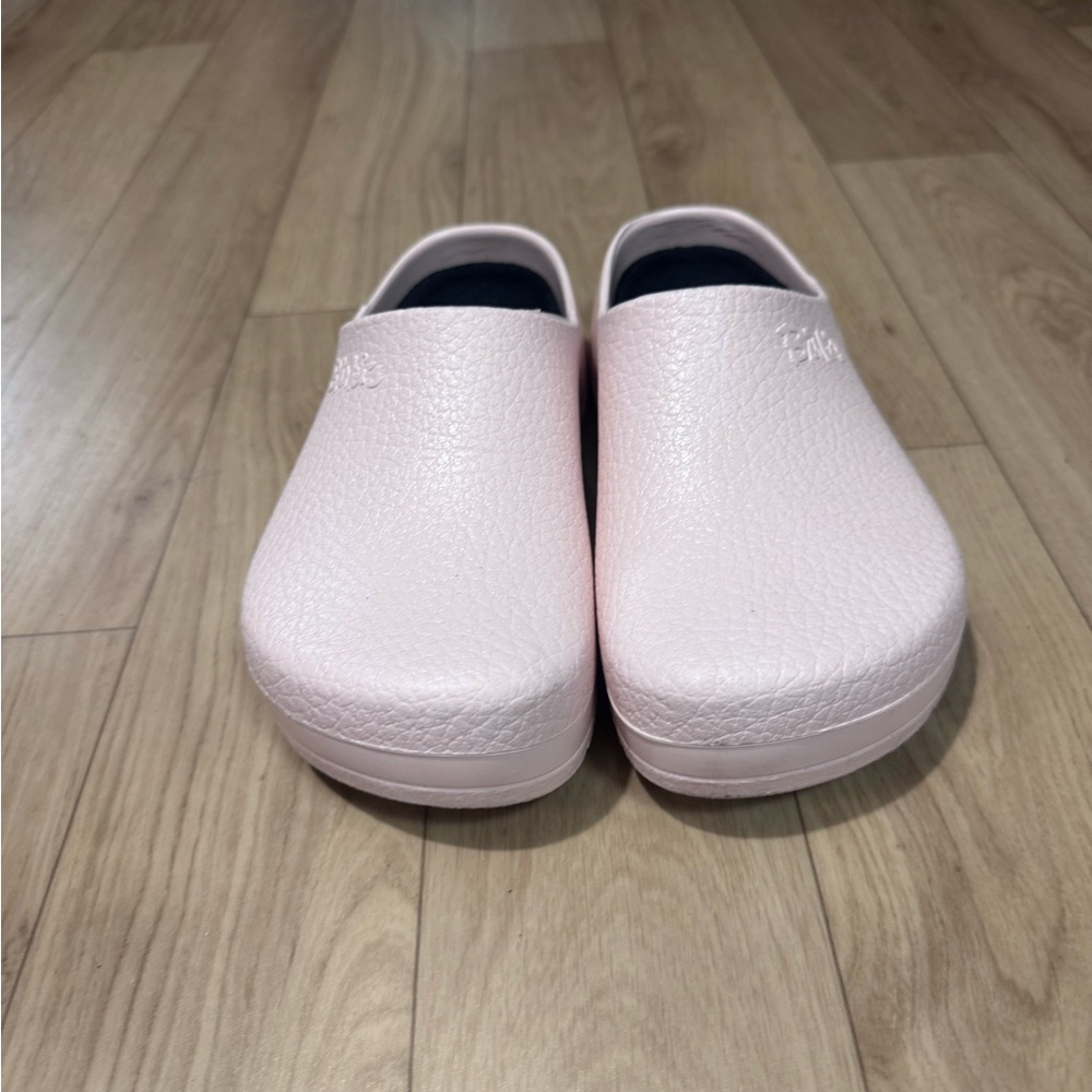 Women's Pink Birki clogs
